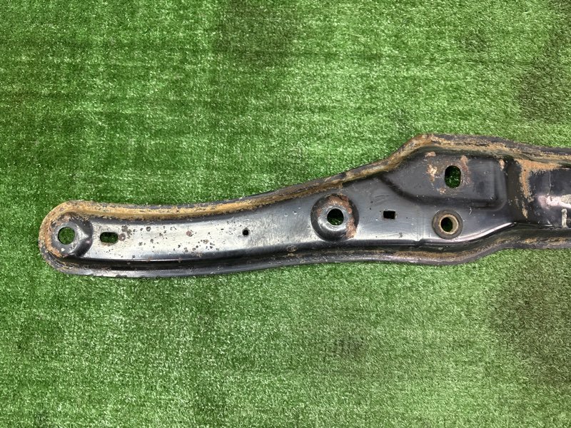 Балка под радиатор Ford Kuga 2013 SUV