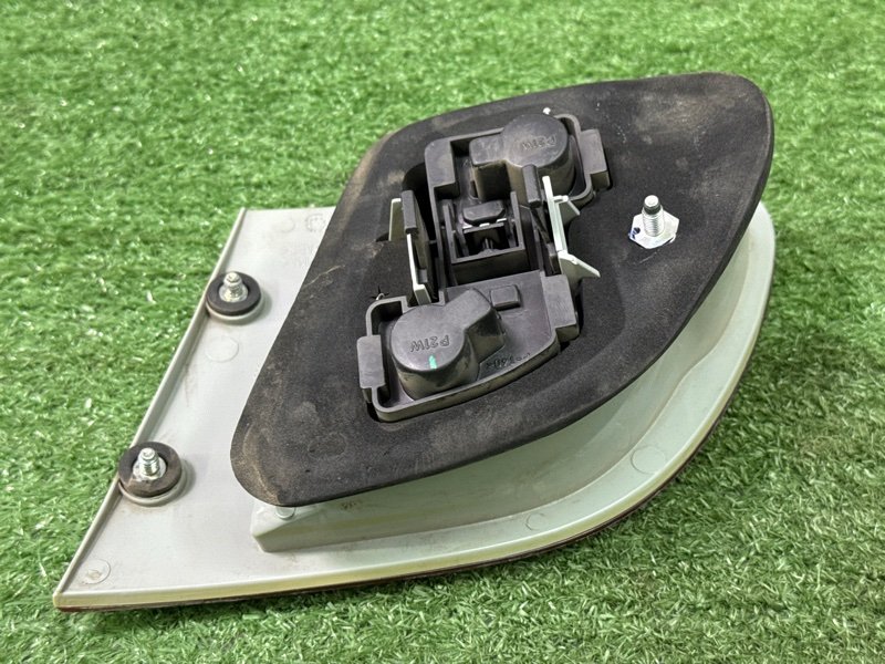 Фонарь в крышку багажника Fiat Albea