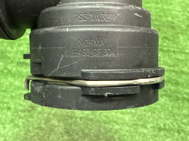 Патрубок радиатора нижний Ford Kuga 2013 SUV