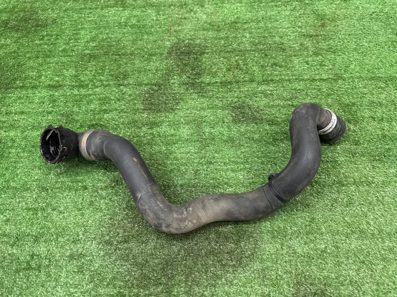 Патрубок радиатора нижний Ford Kuga 2013 SUV