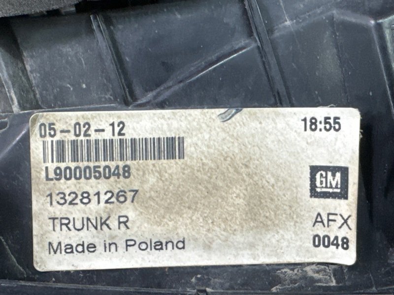 Фонарь в крышку багажника Opel Astra GTC