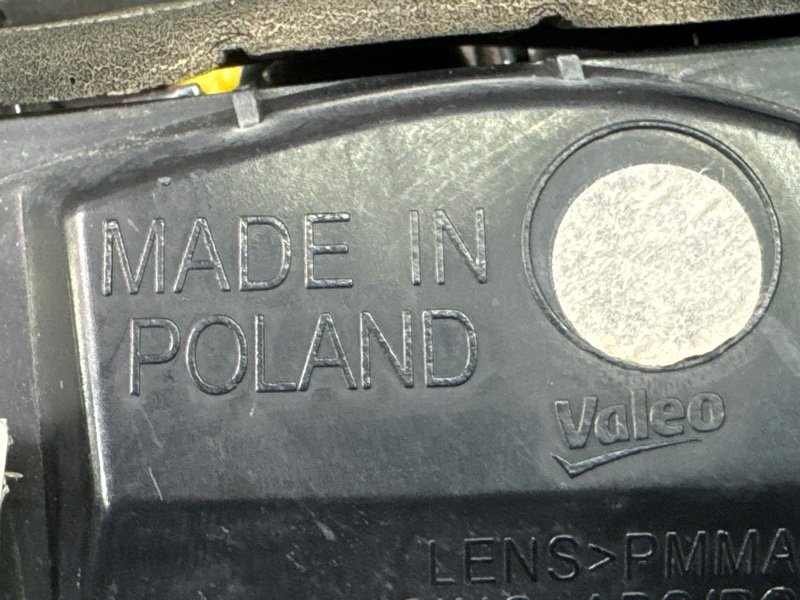 Фонарь в крышку багажника Opel Astra GTC