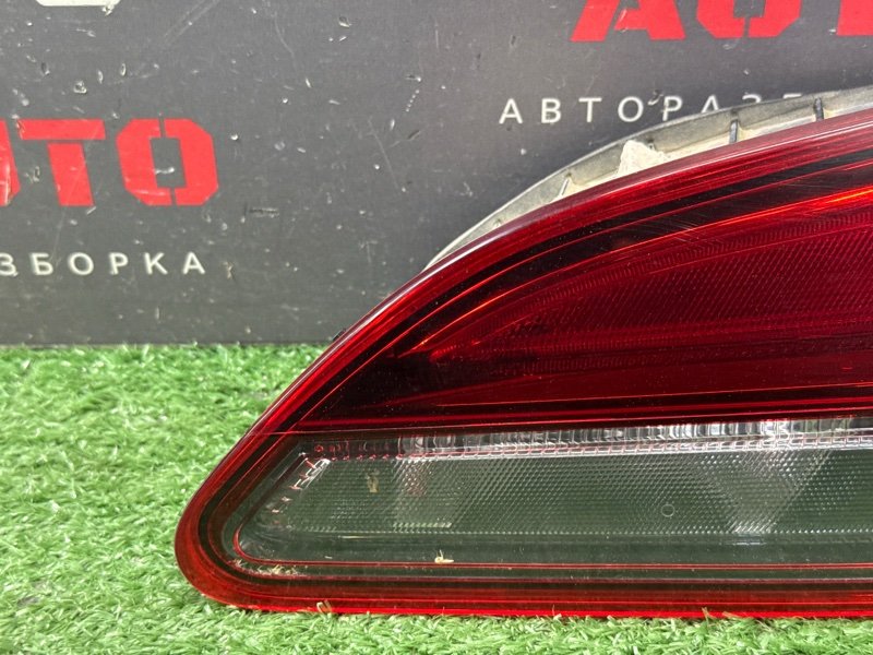 Фонарь в крышку багажника Opel Astra GTC