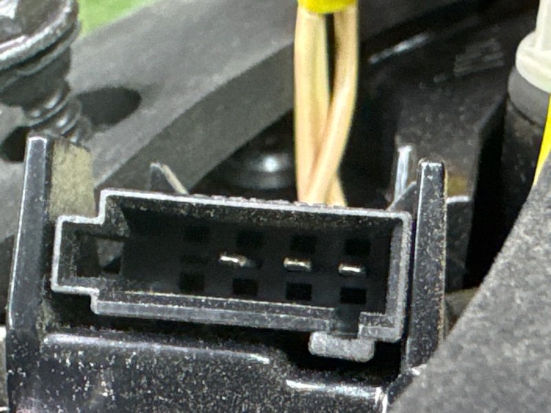 Фонарь в крышку багажника Opel Astra GTC