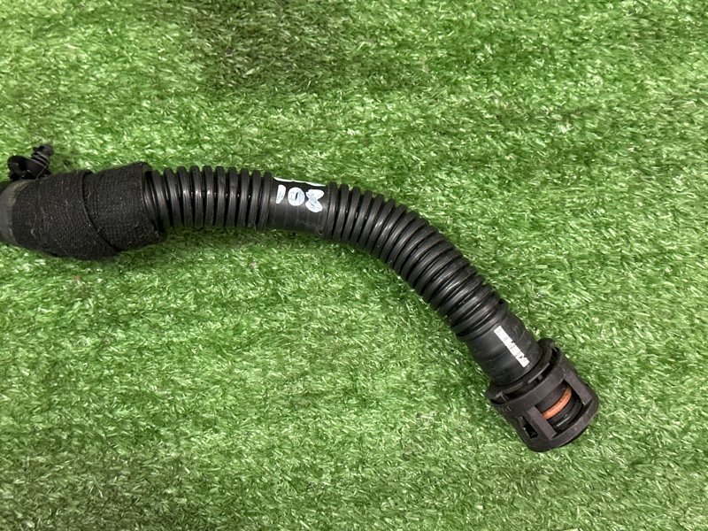 Трубка картерных газов Ford Kuga 2013 SUV