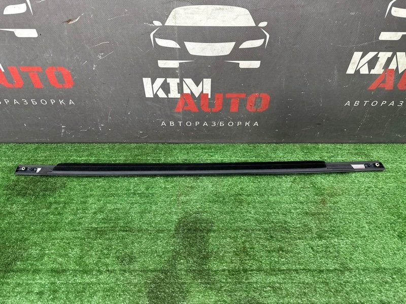 Уплотнитель стекла наружный(Бархотка) Хром Ford Kuga 2013 SUV