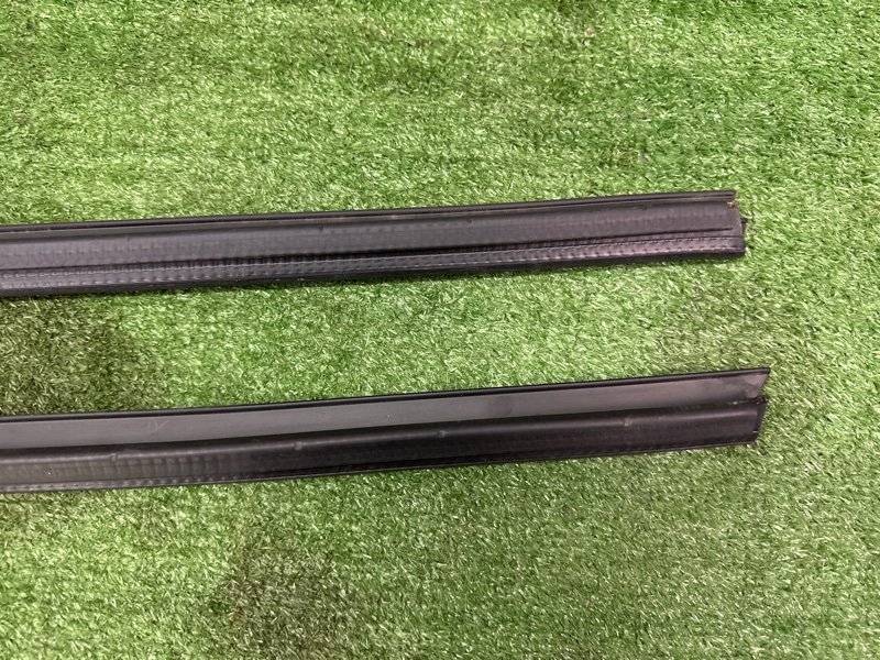 Уплотнитель стекла(бархотка) внутренний Ford Kuga 2013 SUV