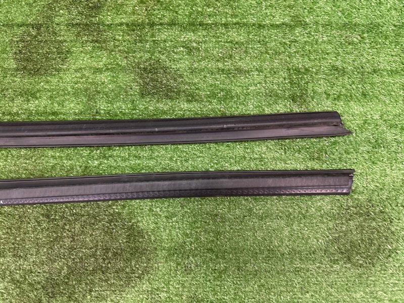 Уплотнитель стекла(бархотка) внутренний Ford Kuga 2013 SUV