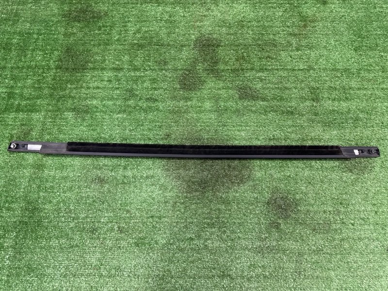 Уплотнитель стекла наружный(Бархотка) Хром Ford Kuga 2013 SUV