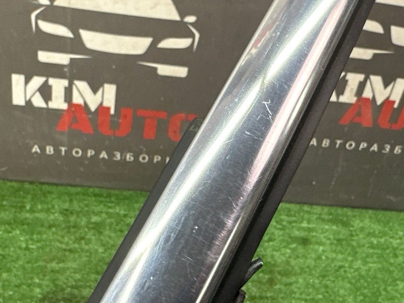 Уплотнитель стекла наружный(Бархотка) Хром Ford Kuga 2013 SUV