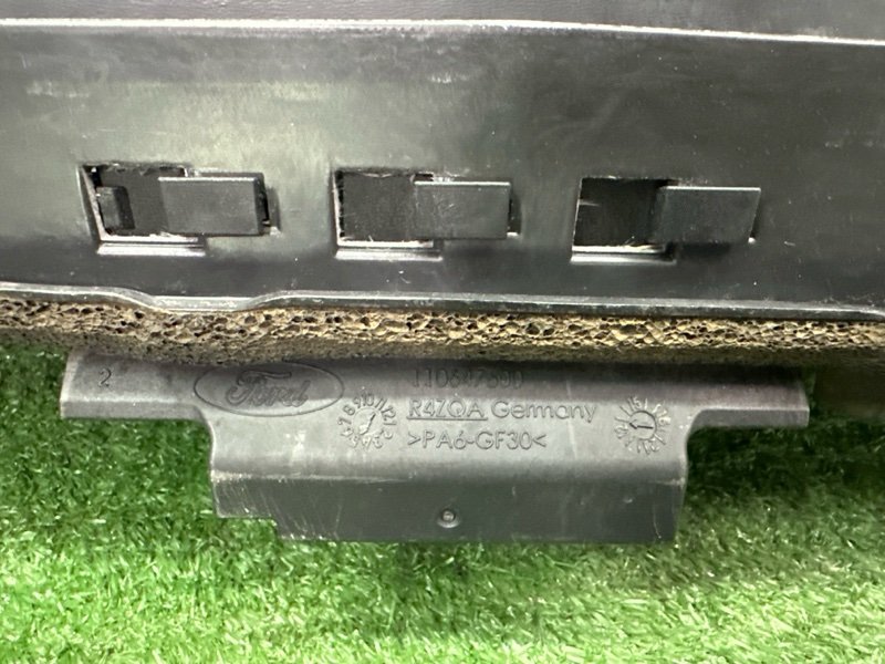 Накладка под жабо водосток Ford Kuga 2013 SUV