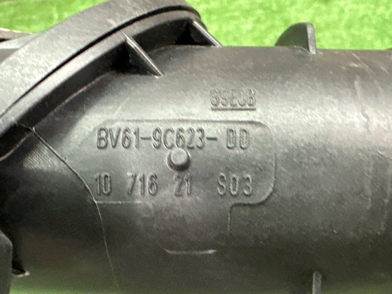 Патрубок воздушного фильтра Ford Kuga 2013 SUV