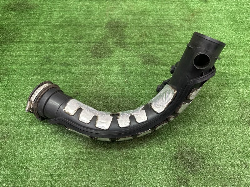 Патрубок воздушного фильтра Ford Kuga 2013 SUV