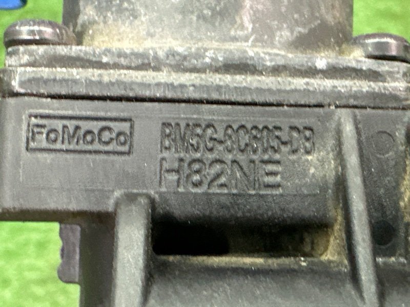 Клапан термостата Ford Kuga 2013 SUV