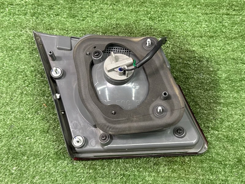 Фонарь в крышку багажника Chevrolet Cruze