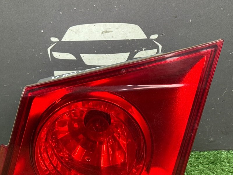 Фонарь в крышку багажника Chevrolet Cruze