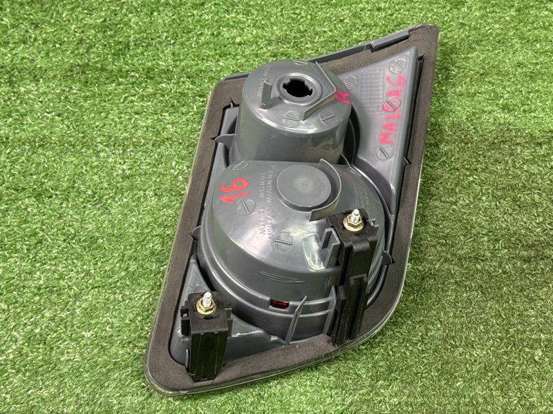 Фонарь в крышку багажника mazda mazda 6