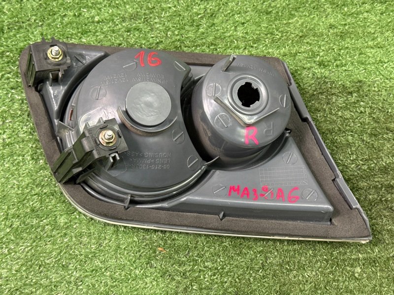 Фонарь в крышку багажника mazda mazda 6