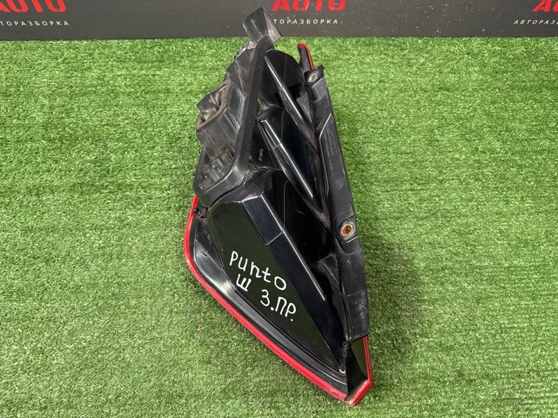 Фонарь в крыло Fiat Punto