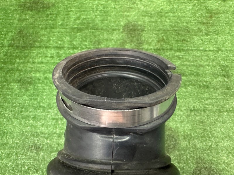 Патрубок воздушного фильтра Ford Kuga 2013 SUV