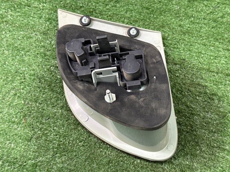 Фонарь в крышку багажника Fiat Albea