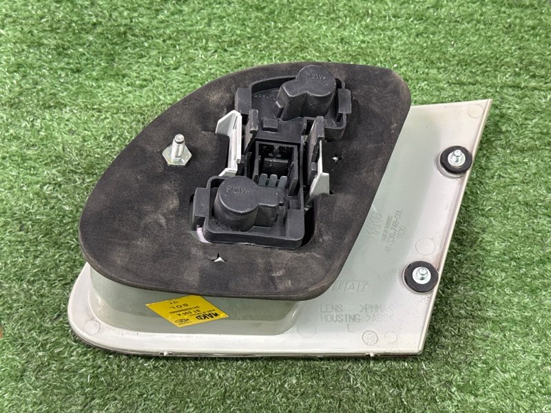 Фонарь в крышку багажника Fiat Albea