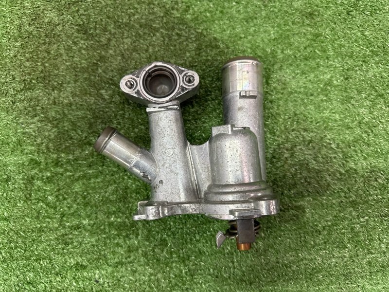 Корпус термостата Ford Kuga 2013 SUV