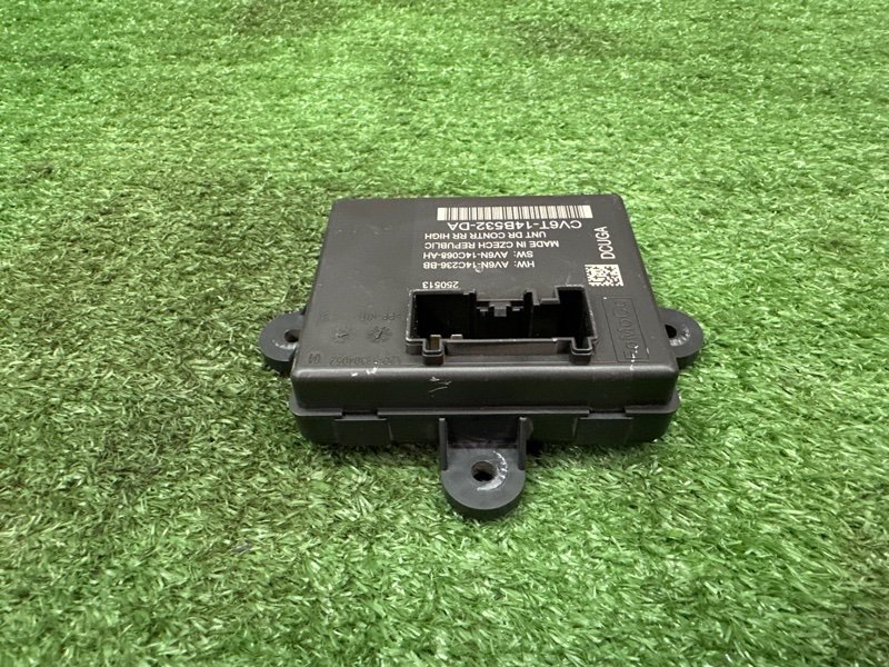 Блок комфорта двери Ford Kuga 2013 SUV