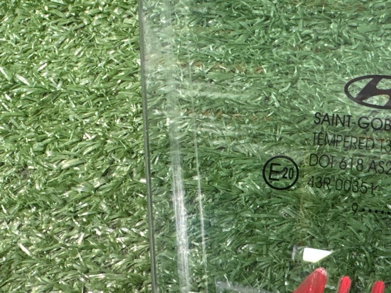 Стекло двери Hyundai i30