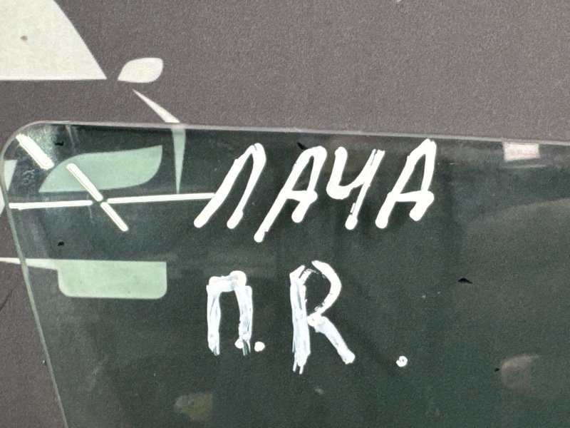 Стекло двери Chevrolet Lacetti