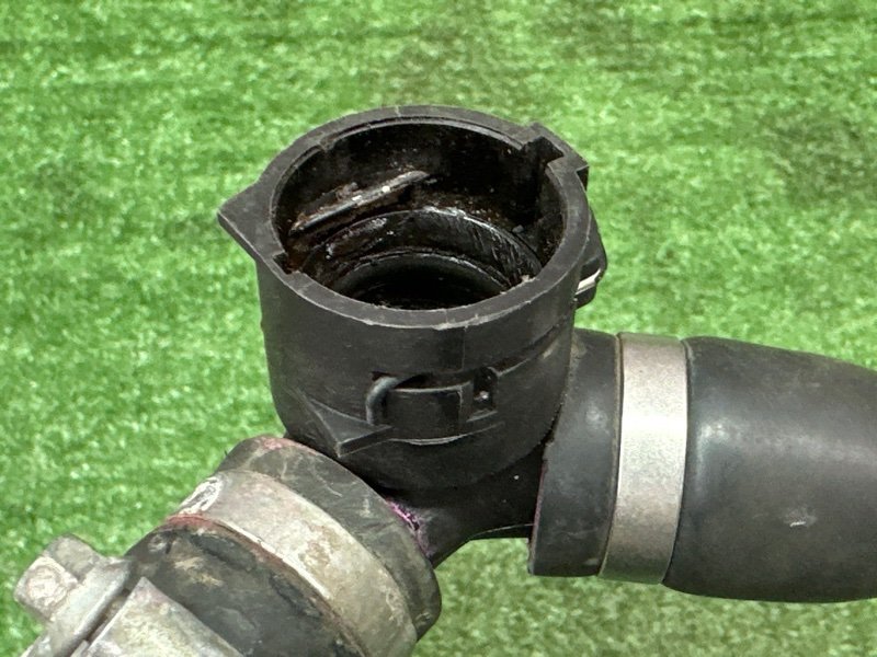 Шланг расширительного бачка Ford Kuga 2013 SUV