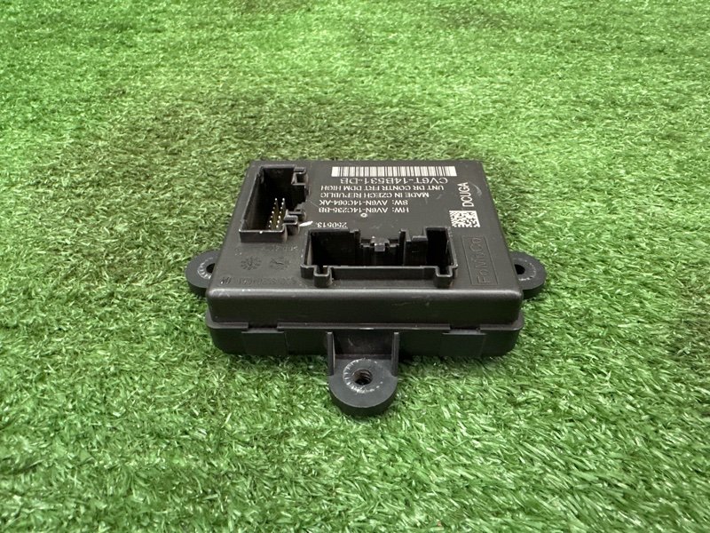 Блок комфорта двери Ford Kuga 2013 SUV