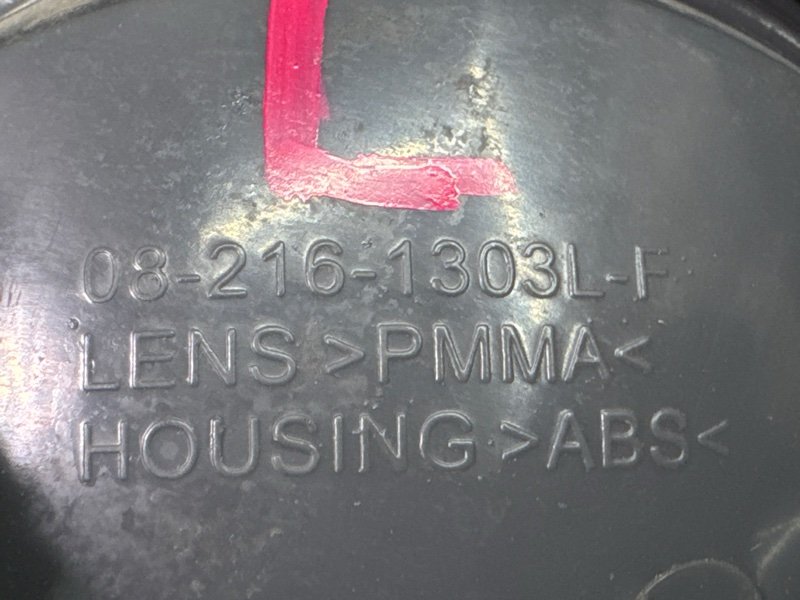 Фонарь в крышку багажника mazda mazda 6