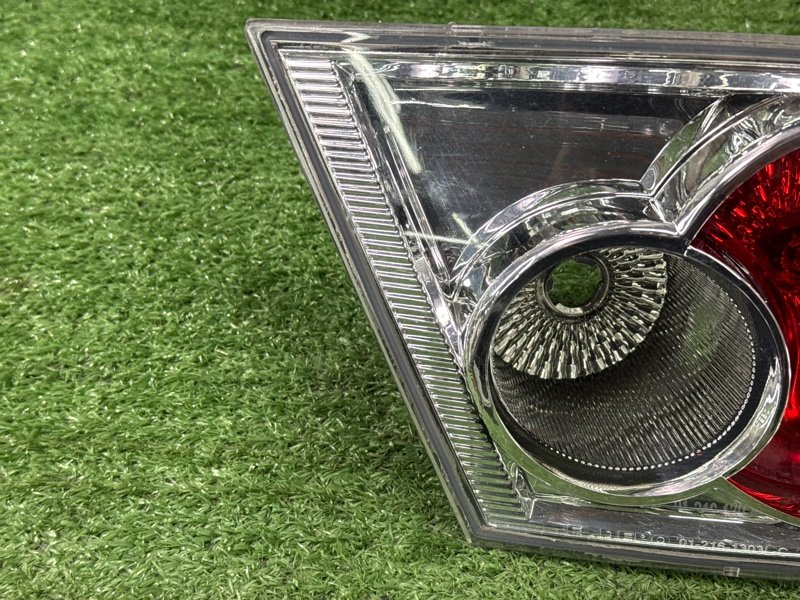 Фонарь в крышку багажника mazda mazda 6