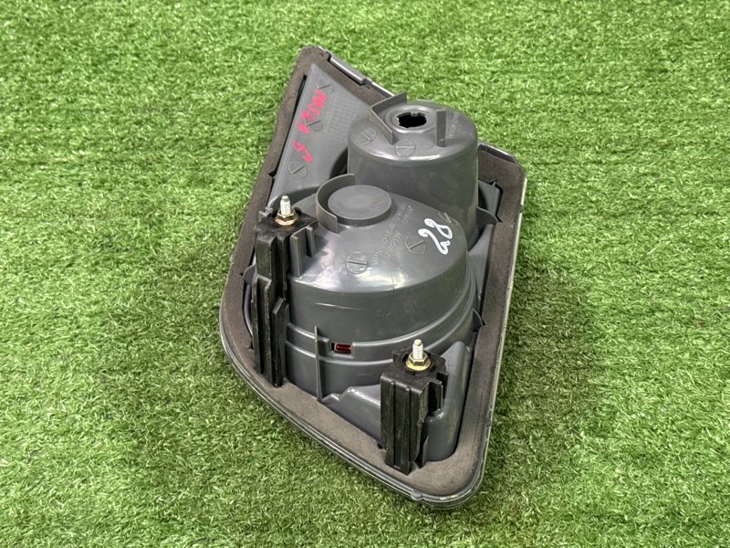 Фонарь в крышку багажника mazda mazda 6