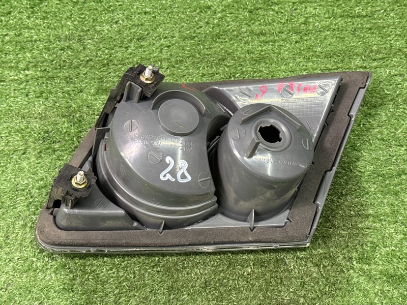 Фонарь в крышку багажника mazda mazda 6