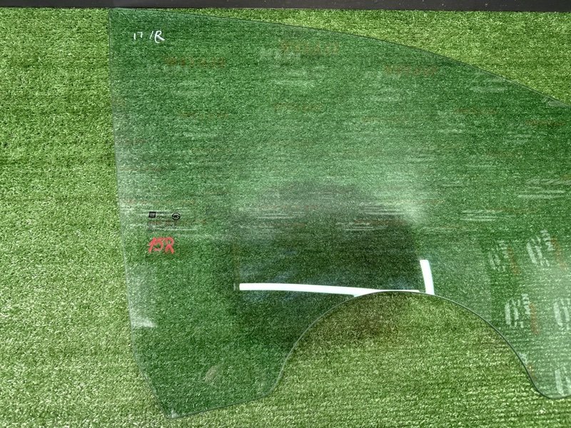 Стекло двери Chevrolet Orlando