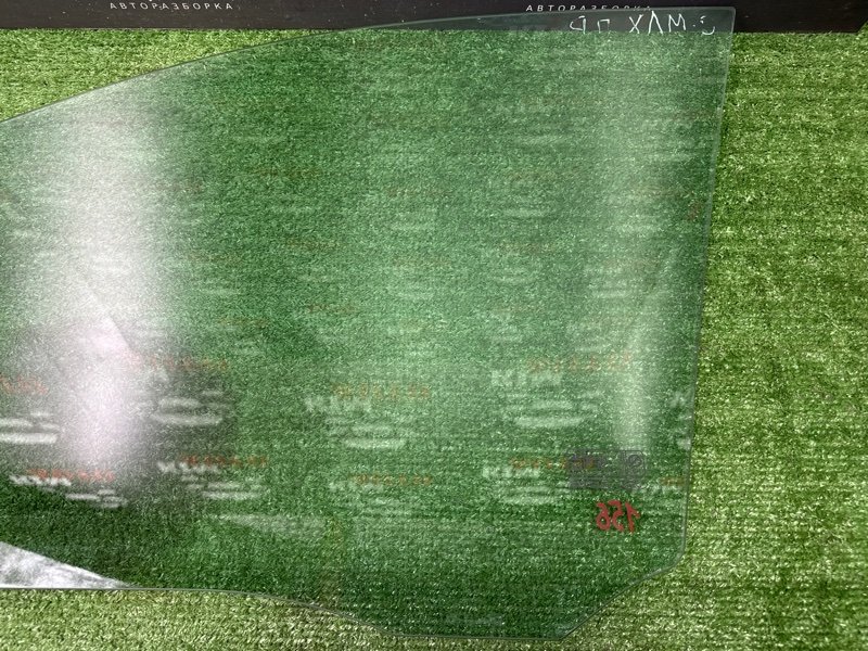 Стекло двери Ford C-Max