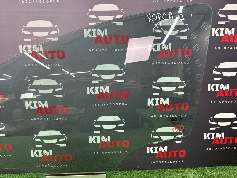 Стекло двери Opel Corsa D