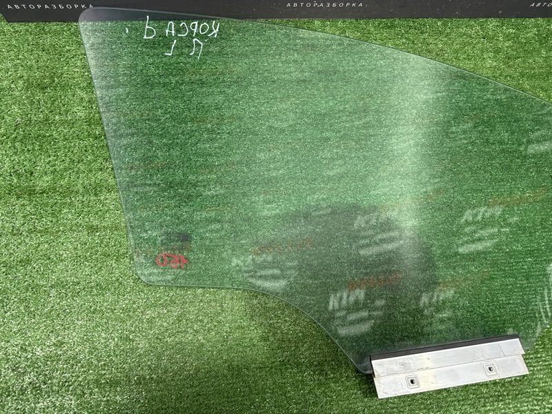 Стекло двери Opel Corsa D