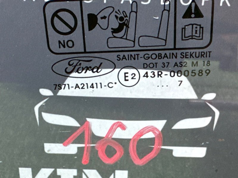 Стекло двери Ford Mondeo 4