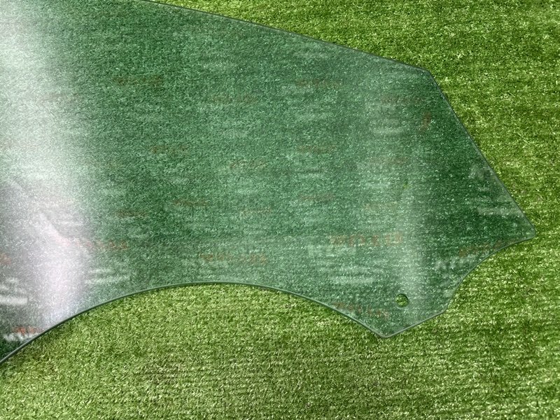 Стекло двери Ford Mondeo 4