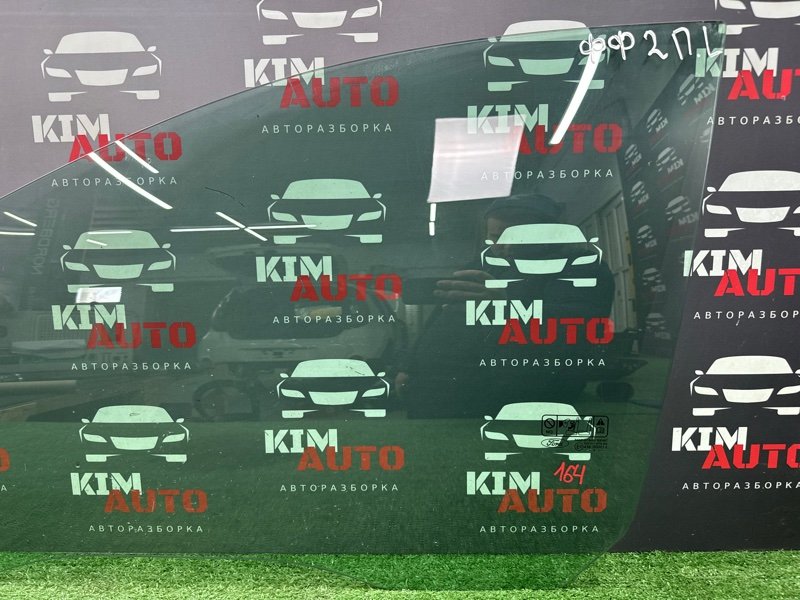 Стекло двери Ford Focus 2