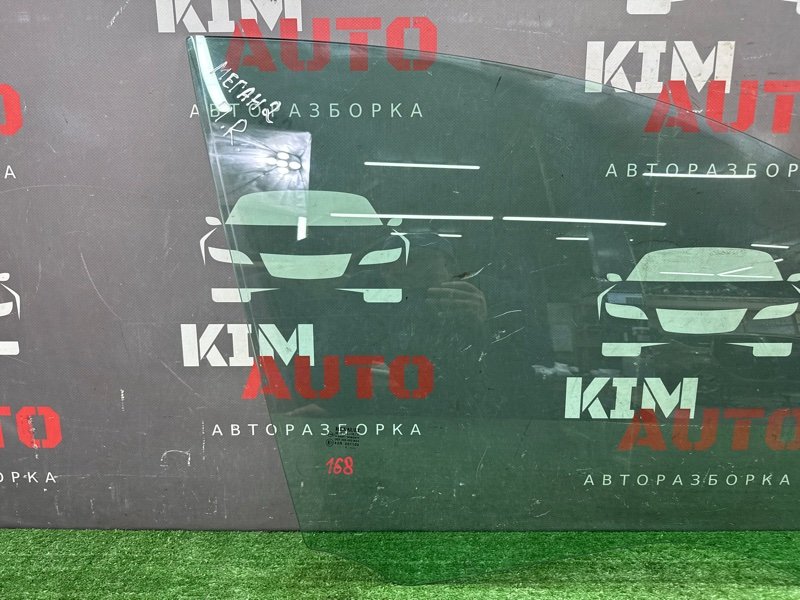 Стекло двери Renault Megane 2