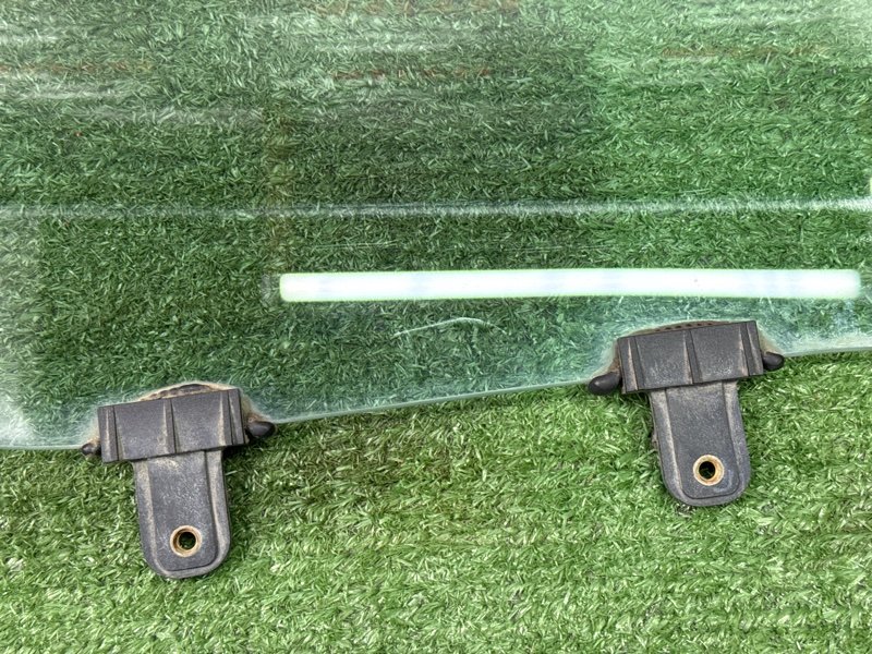 Стекло двери Hyundai Sonata 4