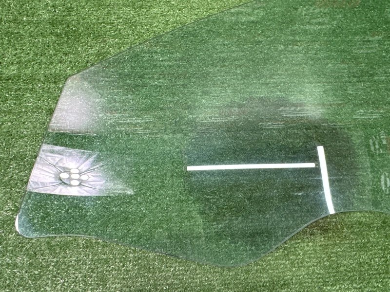 Стекло двери Chevrolet Cruze