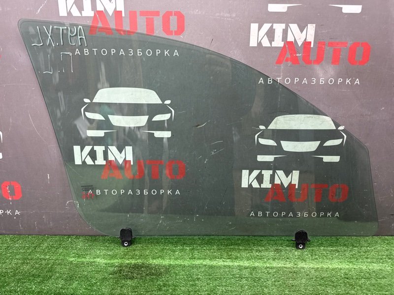 Стекло двери Mitsubishi Outlander XL