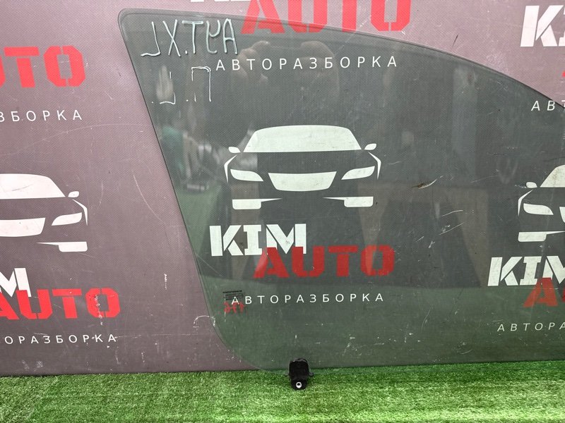 Стекло двери Mitsubishi Outlander XL