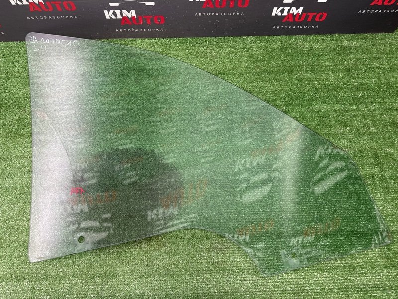 Стекло двери Skoda Octavia A5