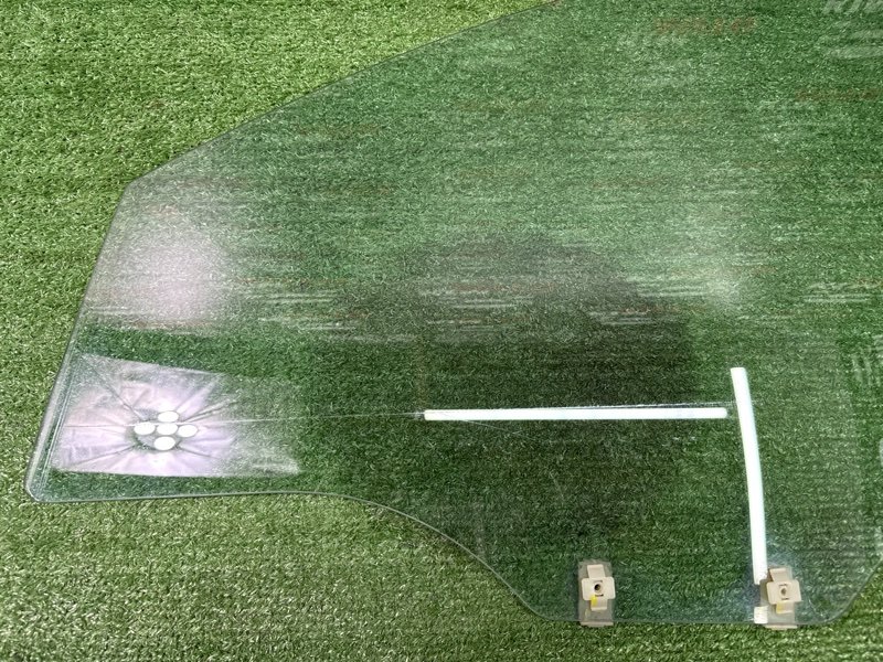 Стекло двери Kia Picanto